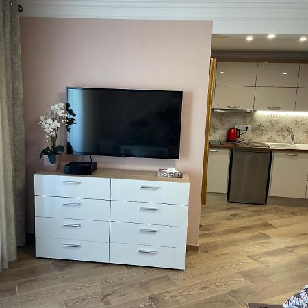 Studio With Swimming Pool 80 Meters Near The Beach Nicea Zewnętrze zdjęcie