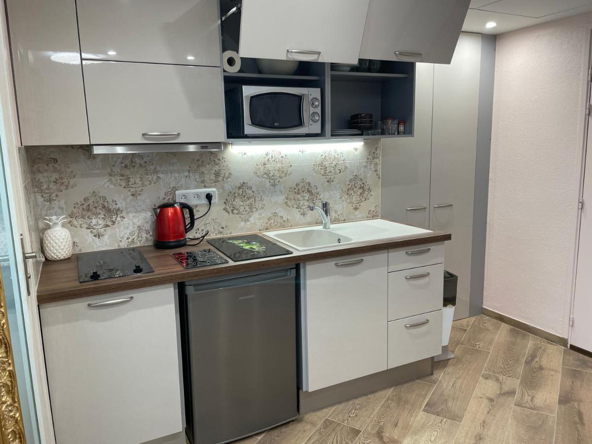Studio With Swimming Pool 80 Meters Near The Beach Nicea Zewnętrze zdjęcie