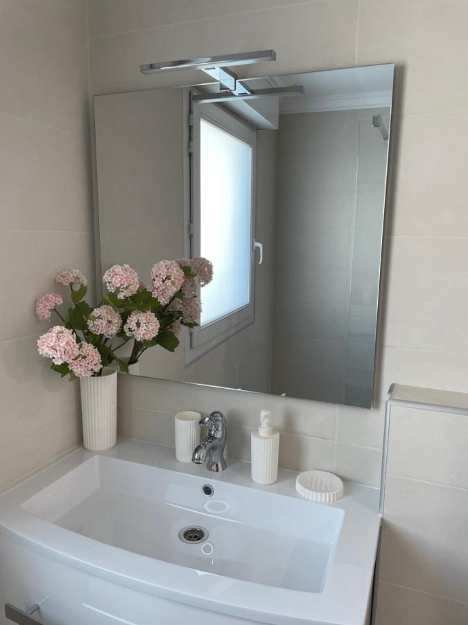 Studio With Swimming Pool 80 Meters Near The Beach Nicea Zewnętrze zdjęcie